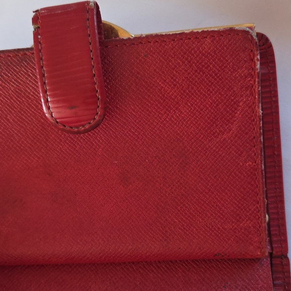 Louis Vuitton Epi Leather Wallet - Picture 3 of 6